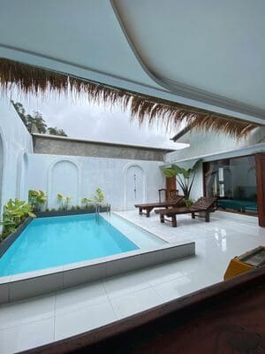 {{ custom_values.service_3 }} in {{custom_values.area_3})