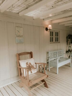 {{ custom_values.service_1 }} in {{custom_values.area_5})