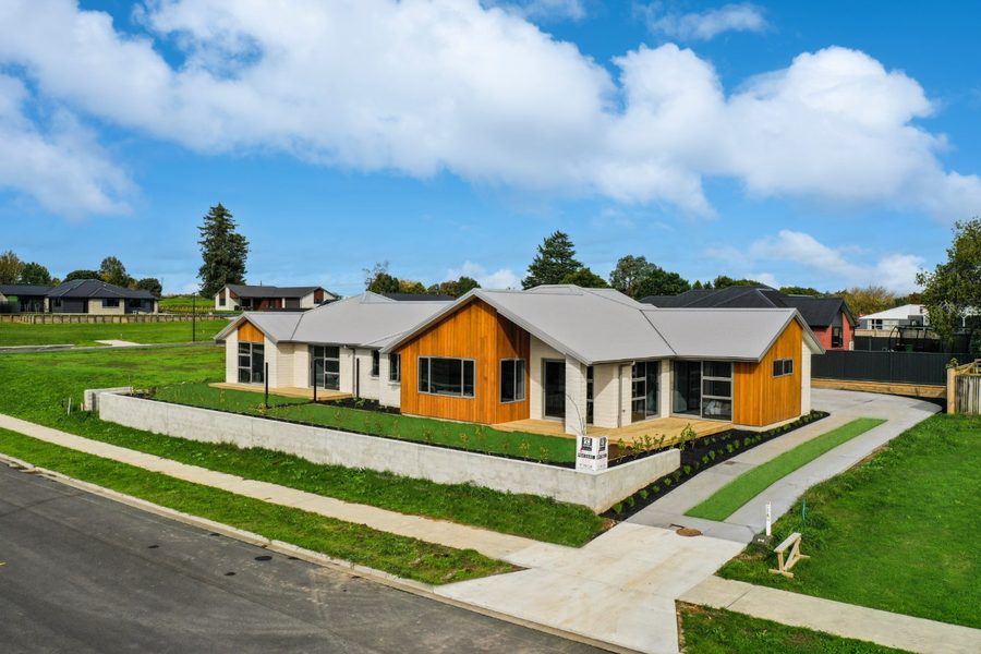 Wetere Drive duplex, Thorncombe Park