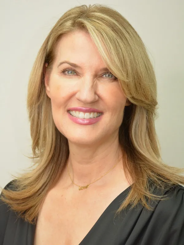 Dr. Claudia Rieman