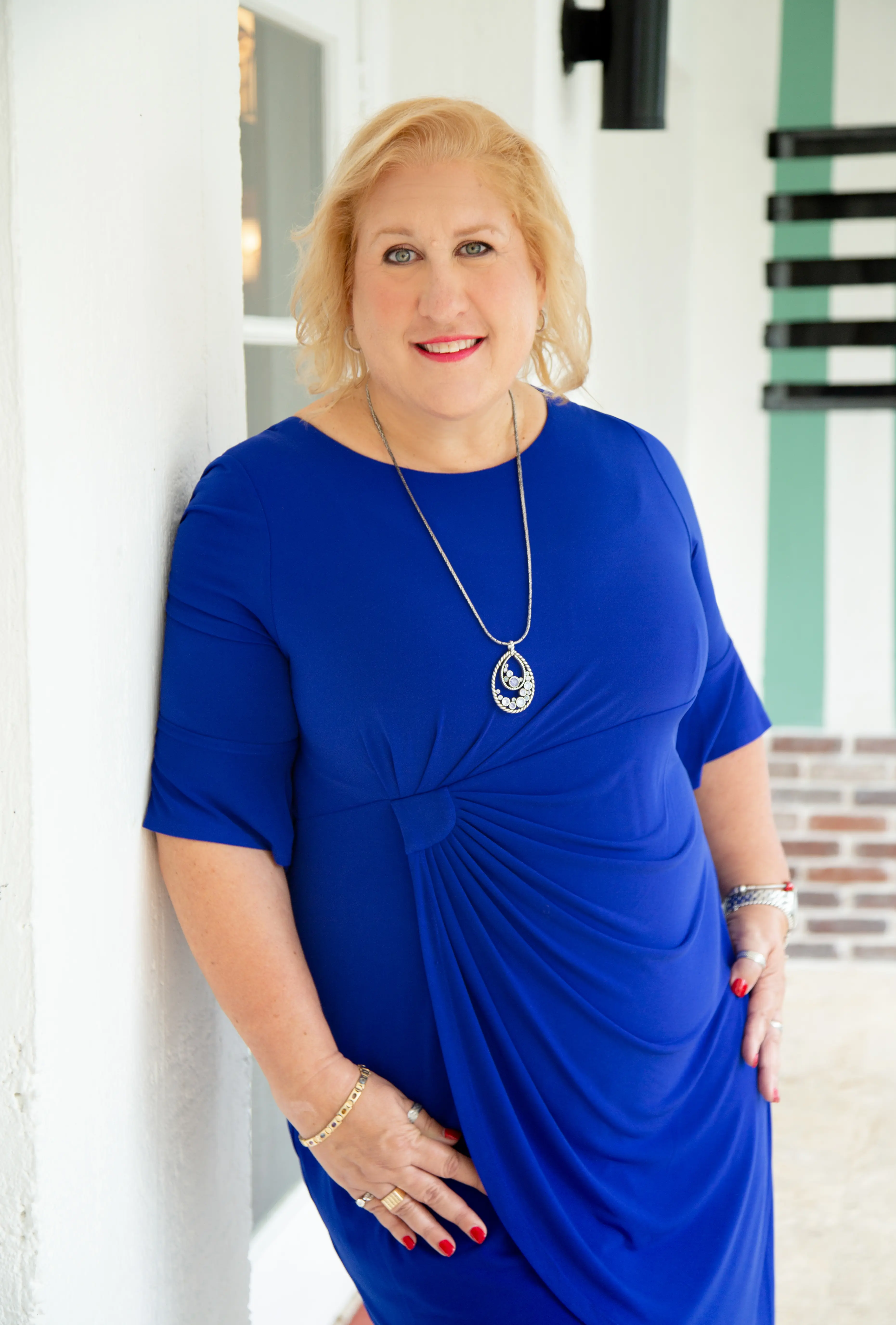 Dr. Kay Bloom