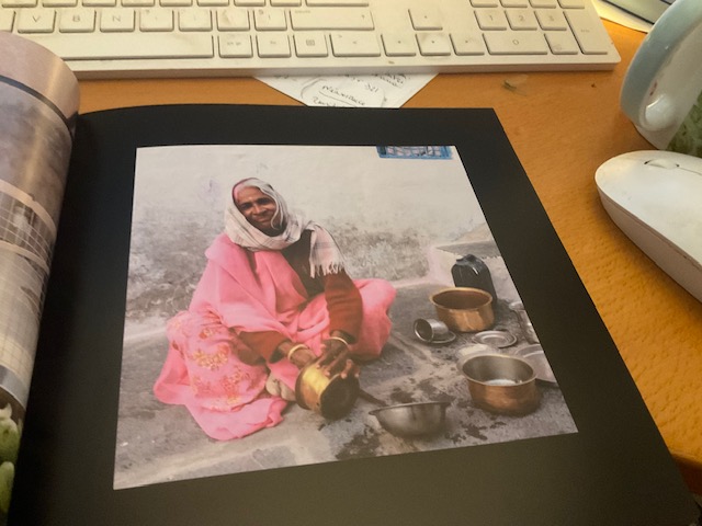 femme au marché femme au marché