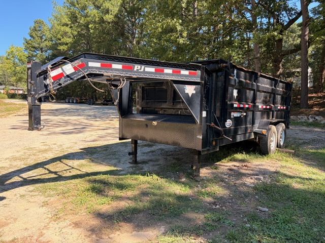 Gooseneck Trailer rental from Rapido Trailers in Durham, NC