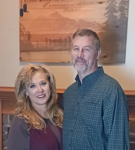 Pastor Curtis and Jindy Hight, Paris Church of the Nazarene