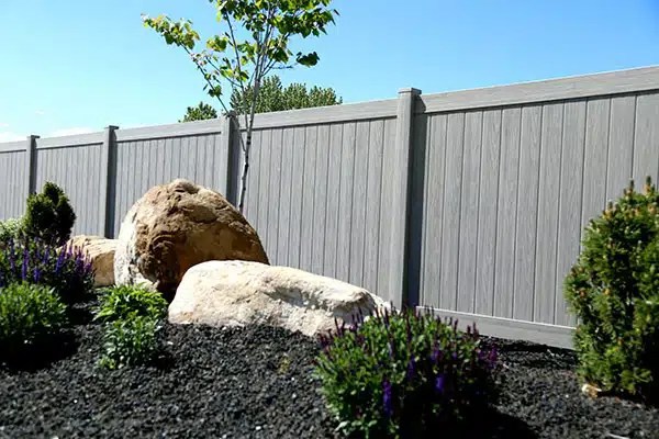 Vinyl privacy fence