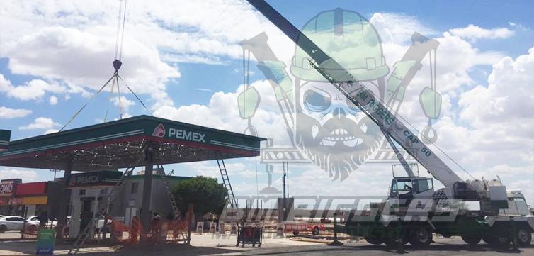 Montaje de estructura de techumbre en estación de servicio