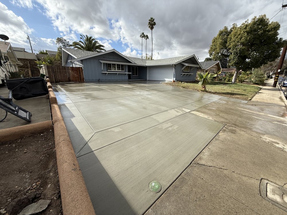 Freshly poured concrete driveway