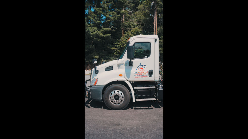 CDL Assist fleet and staff photo 10