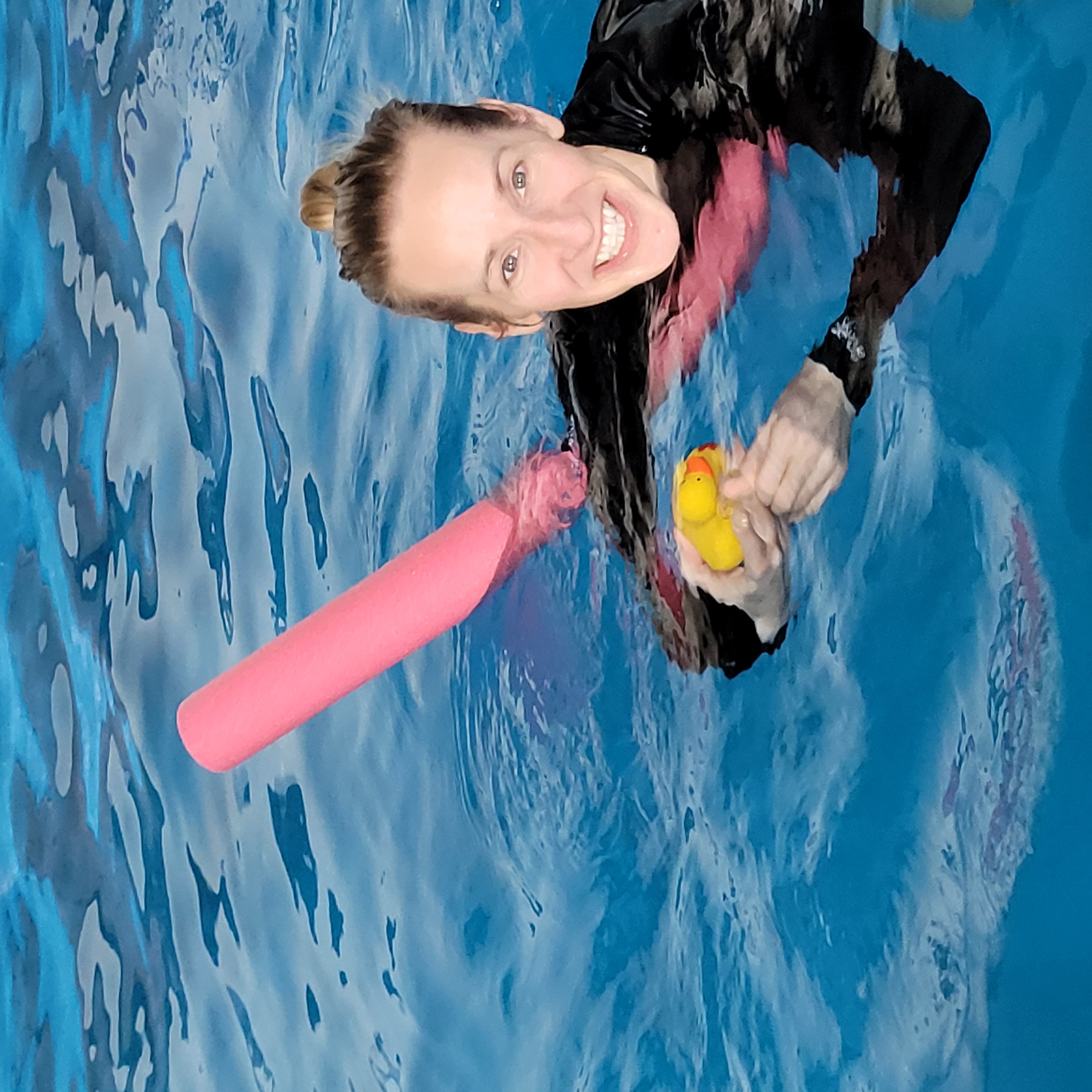 Brea, in pool