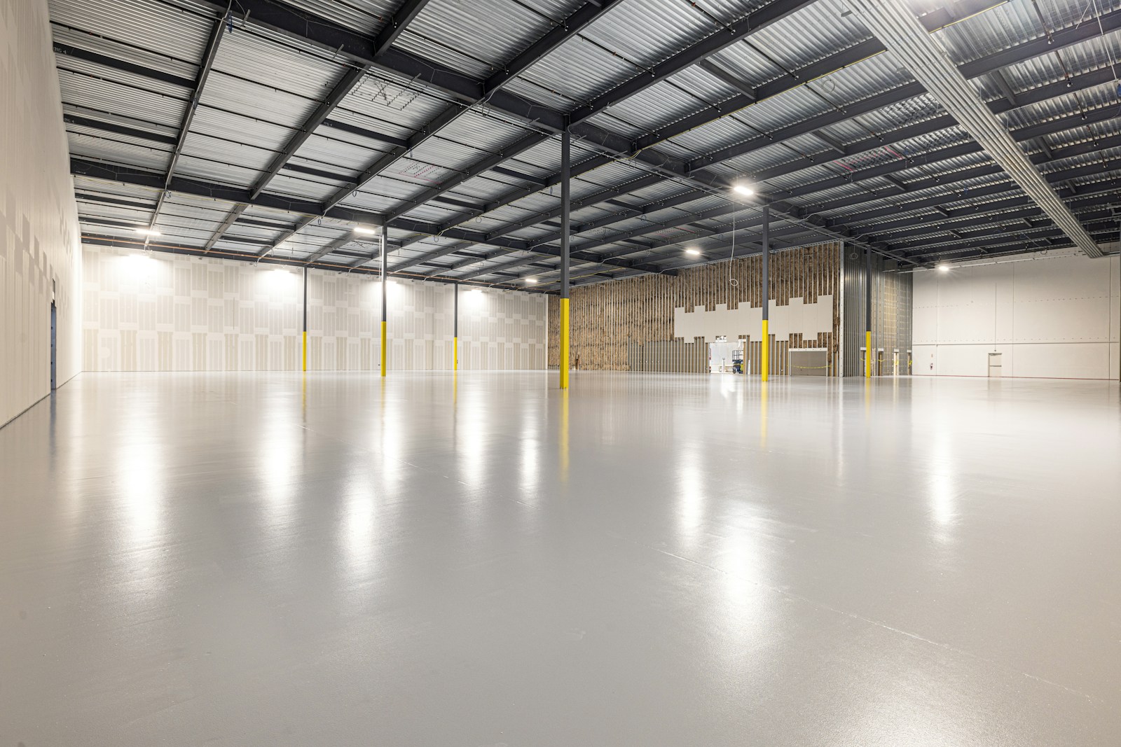 Clean, orderly warehouse space maintained by CWC360