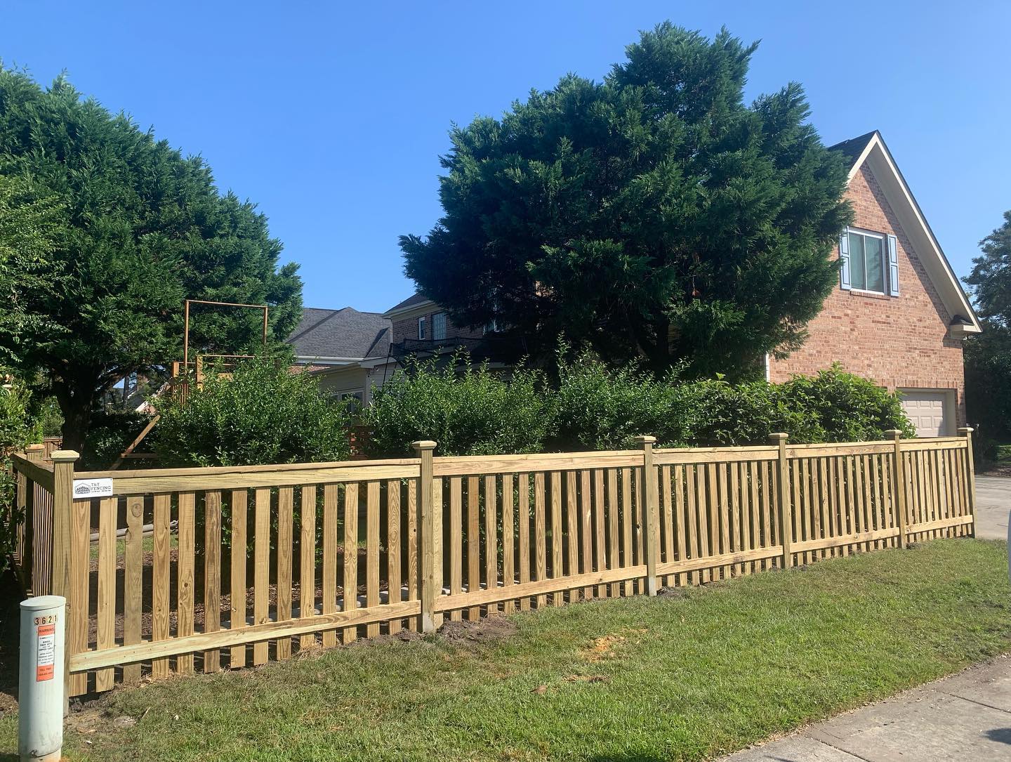 Completed T&T fence project in Wilmington, NC