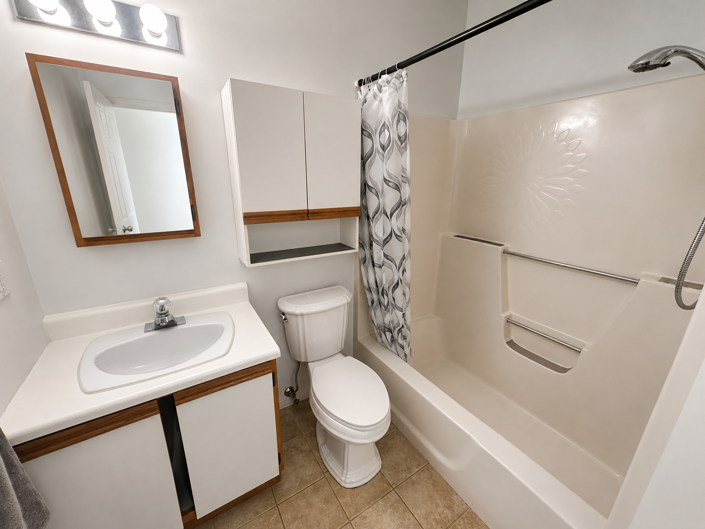 2 ½ rue Lindsay à 850$ — photo 3
