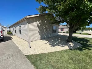 {{ custom_values.service_1 }} in {{custom_values.area_4})