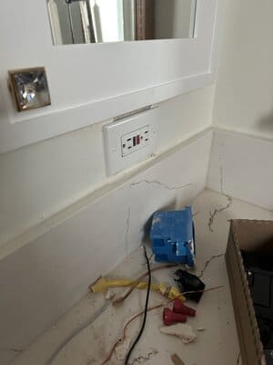 {{ custom_values.service_4 }} in {{custom_values.area_5})