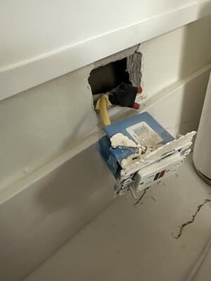 {{ custom_values.service_4 }} in {{custom_values.area_3})