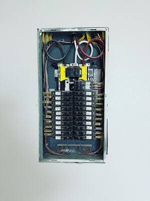 {{ custom_values.service_2 }} in {{custom_values.area_2})