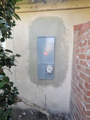 {{ custom_values.service_4 }} in {{custom_values.area_2})