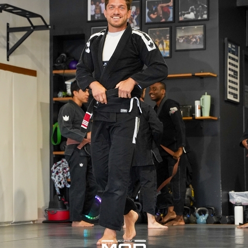 https://assets.cdn.filesafe.space/A2s7WlUl4zk37ejQqHR1/media/6a60e890de69375f6a5b8d6a.jpeg, Owner of Jiu-Jitsu Modern