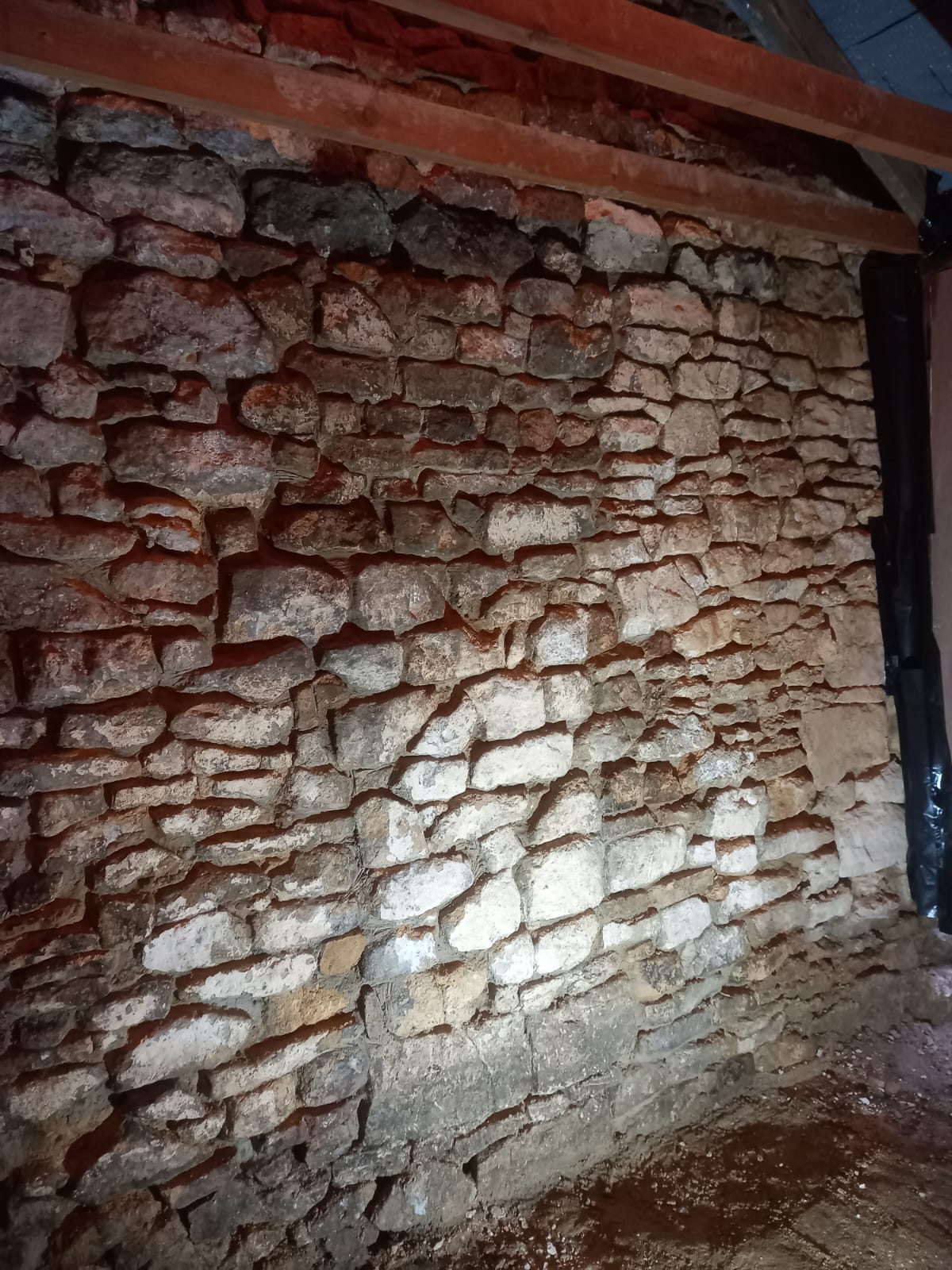 Lime Pointing Stroud