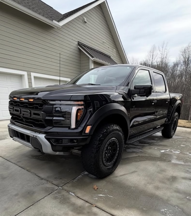 Super Suds exterior detailing result