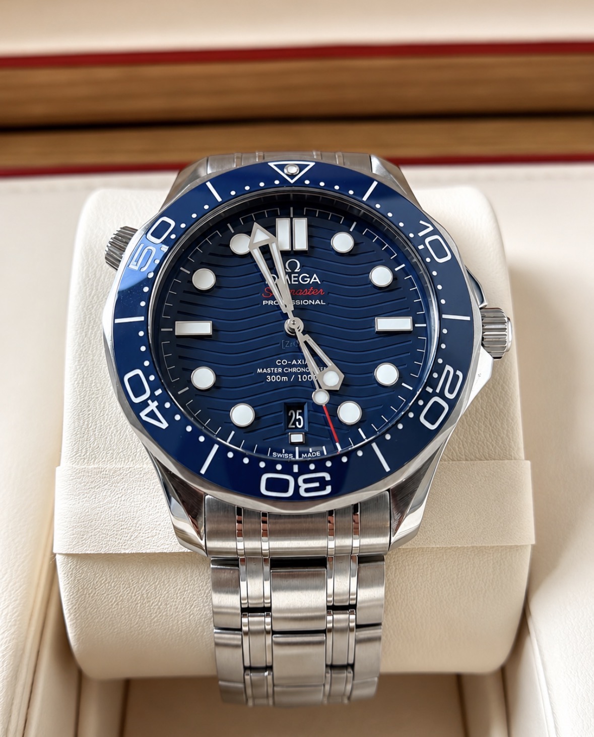 2022 Omega Seamaster 300M Complete Set Ref. 210.30.42.20.03.001