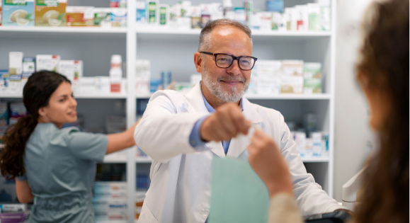 doctor-assiting-customer