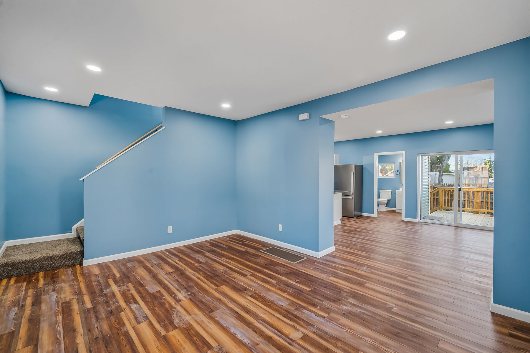 233 Tully St living room view