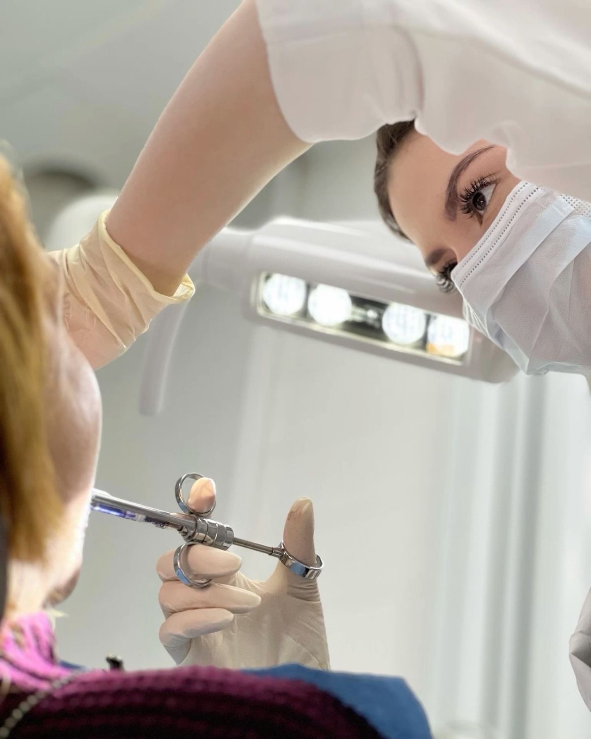 Extracciones complejas en Machalí — Simetría Dental Studio