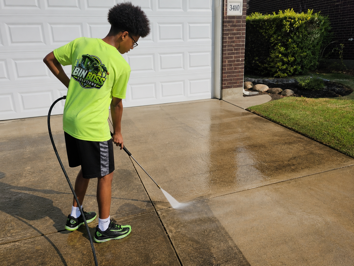 Driveway cleaning service