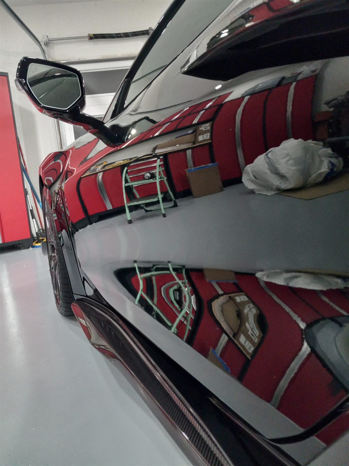 Mirror-deep reflection on coated ZR1 paint