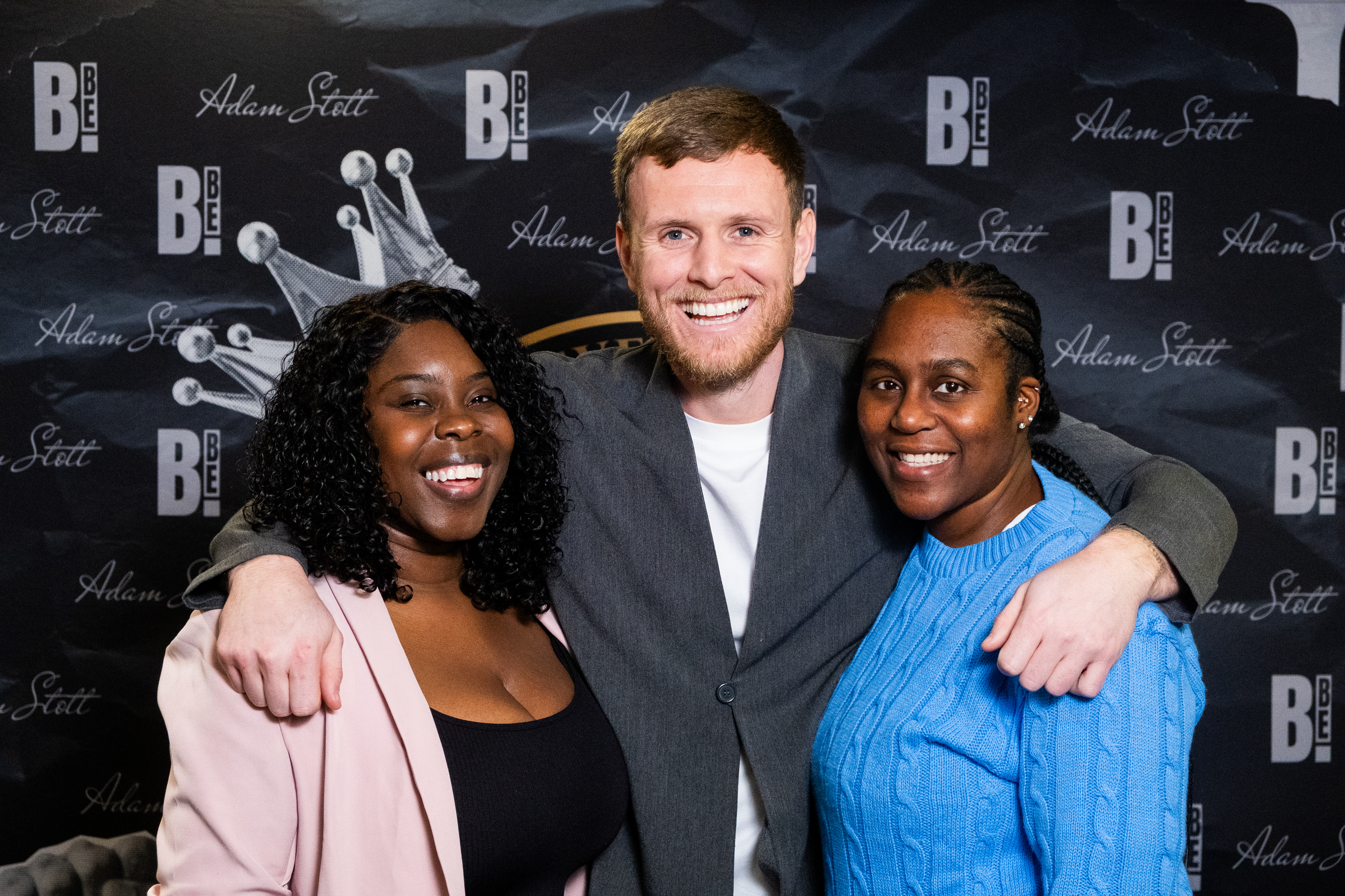 Victoria and Stephanie with Tommy Mallet