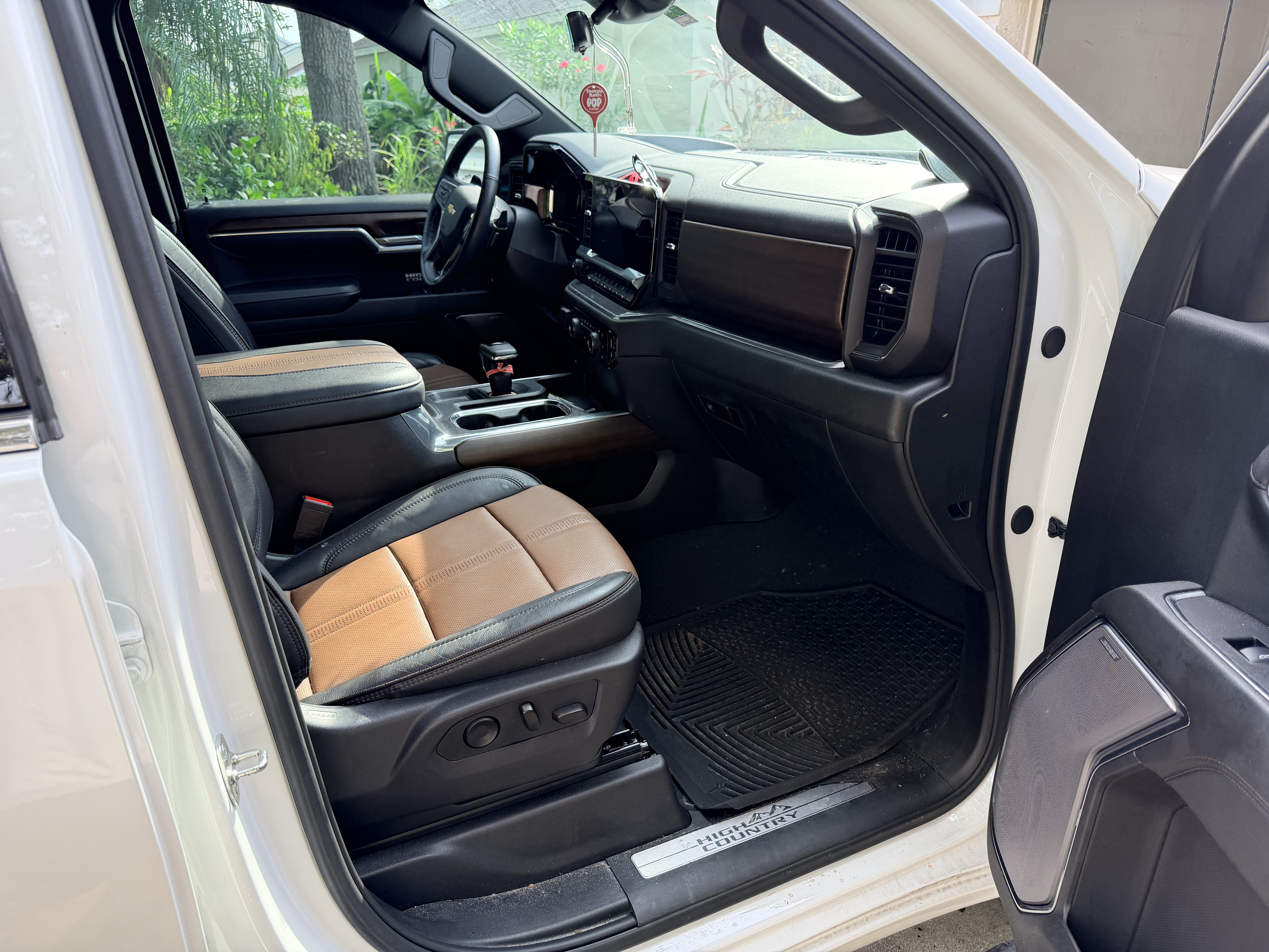 INTERIOR DETAILING