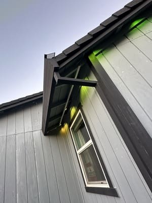 {{ custom_values.service_3 }} in {{custom_values.area_3})