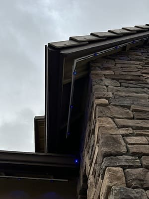 {{ custom_values.service_2 }} in {{custom_values.area_2})