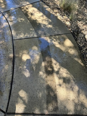 {{ custom_values.service_2 }} in {{custom_values.area_2})