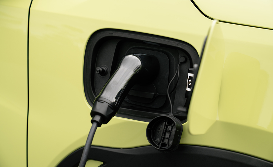 BYD ATTO 1 charging