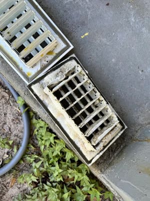 {{ custom_values.service_2 }} in {{custom_values.area_2})