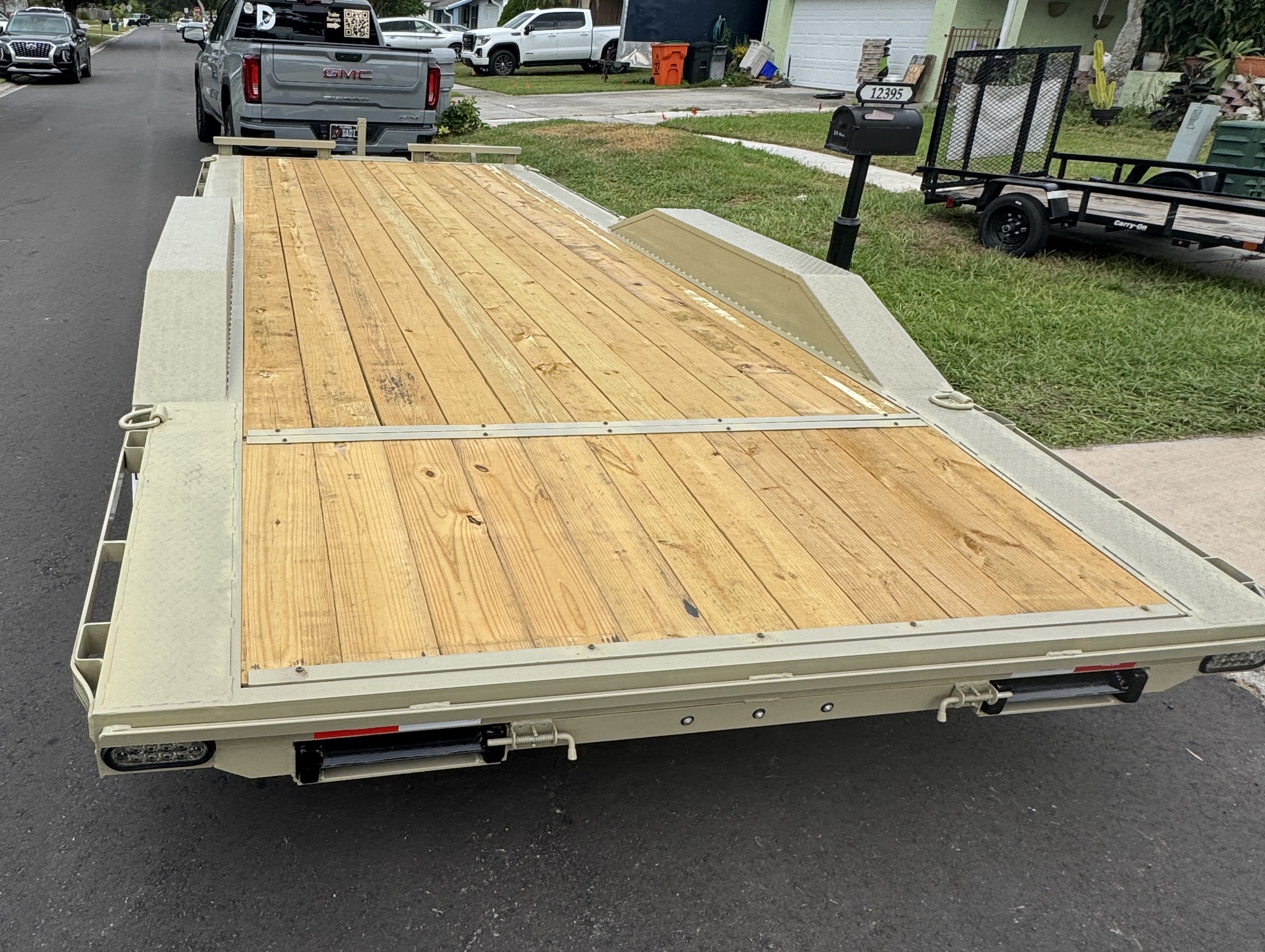 20ft-Car-Hauler-With-Ramps