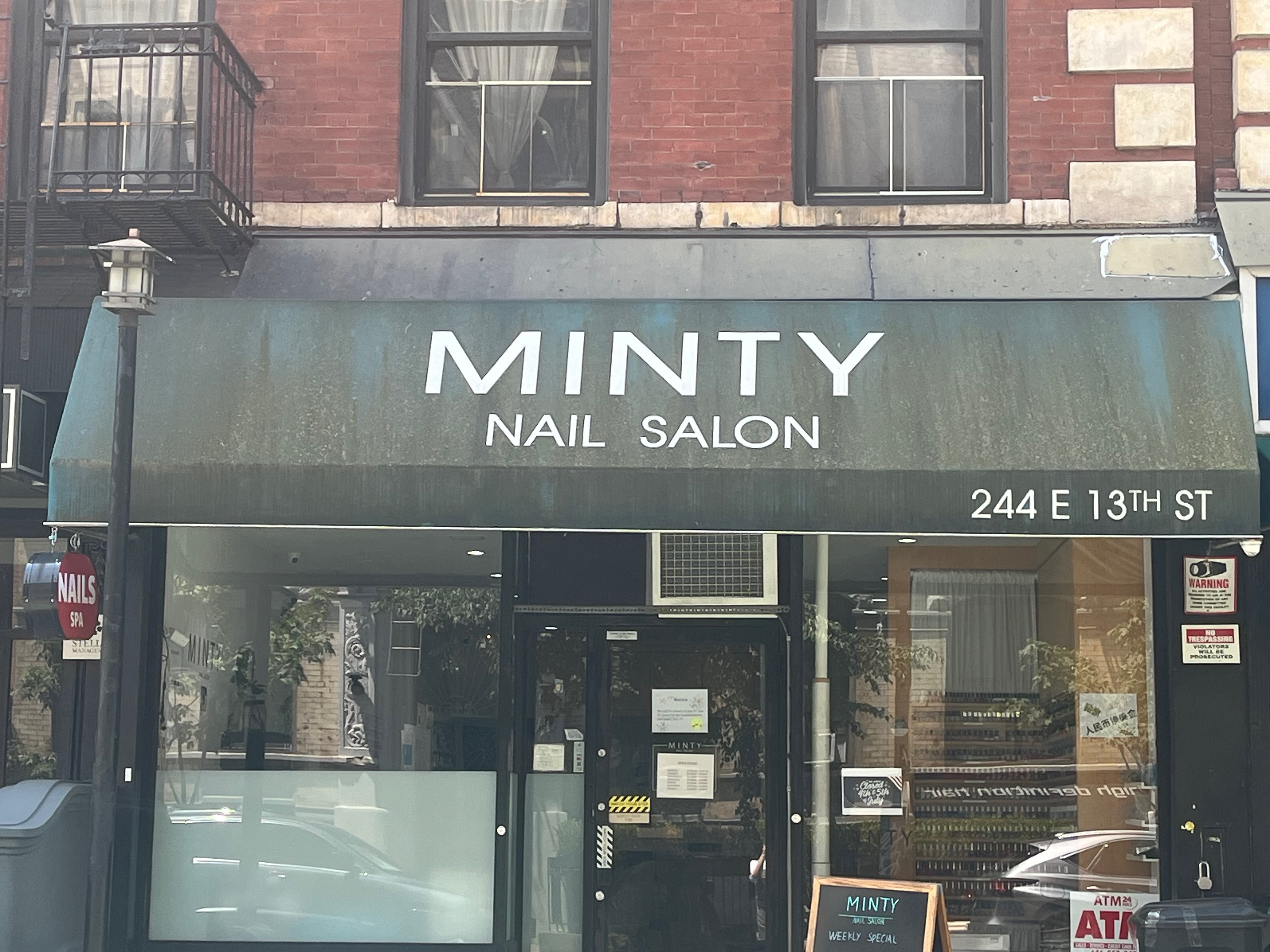 Minty Nail Salon before