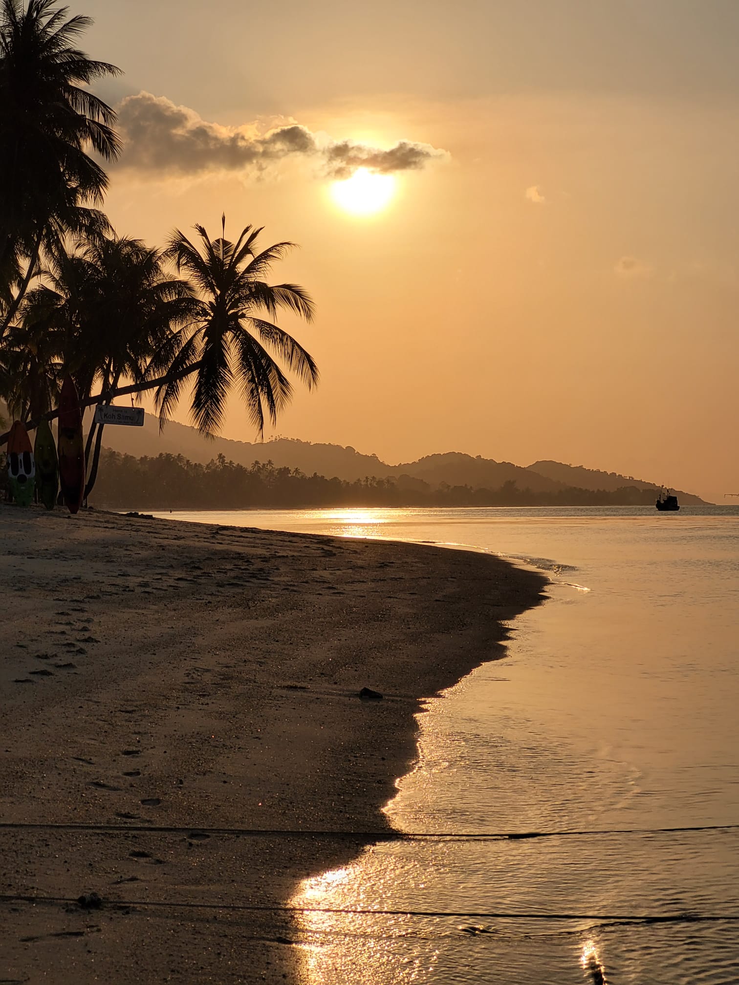 Sunset at Bantai Beach, Koh Samui Sunset at Bantai Beach, Koh Samui
