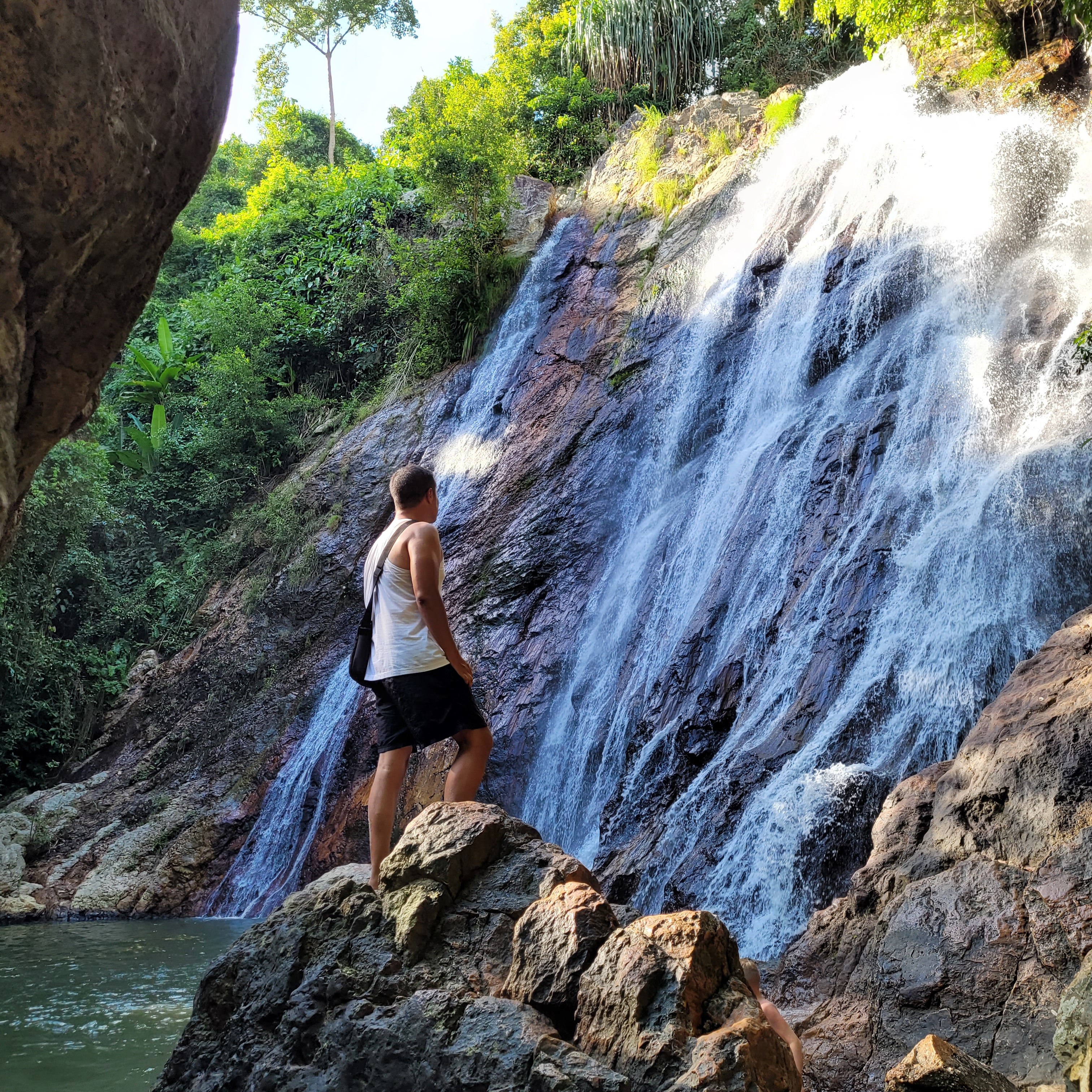 Na Maung Waterfall 1