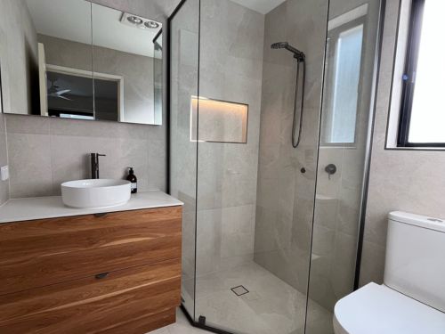 {{ custom_values.service_2 }} in {{custom_values.biz_area_1})