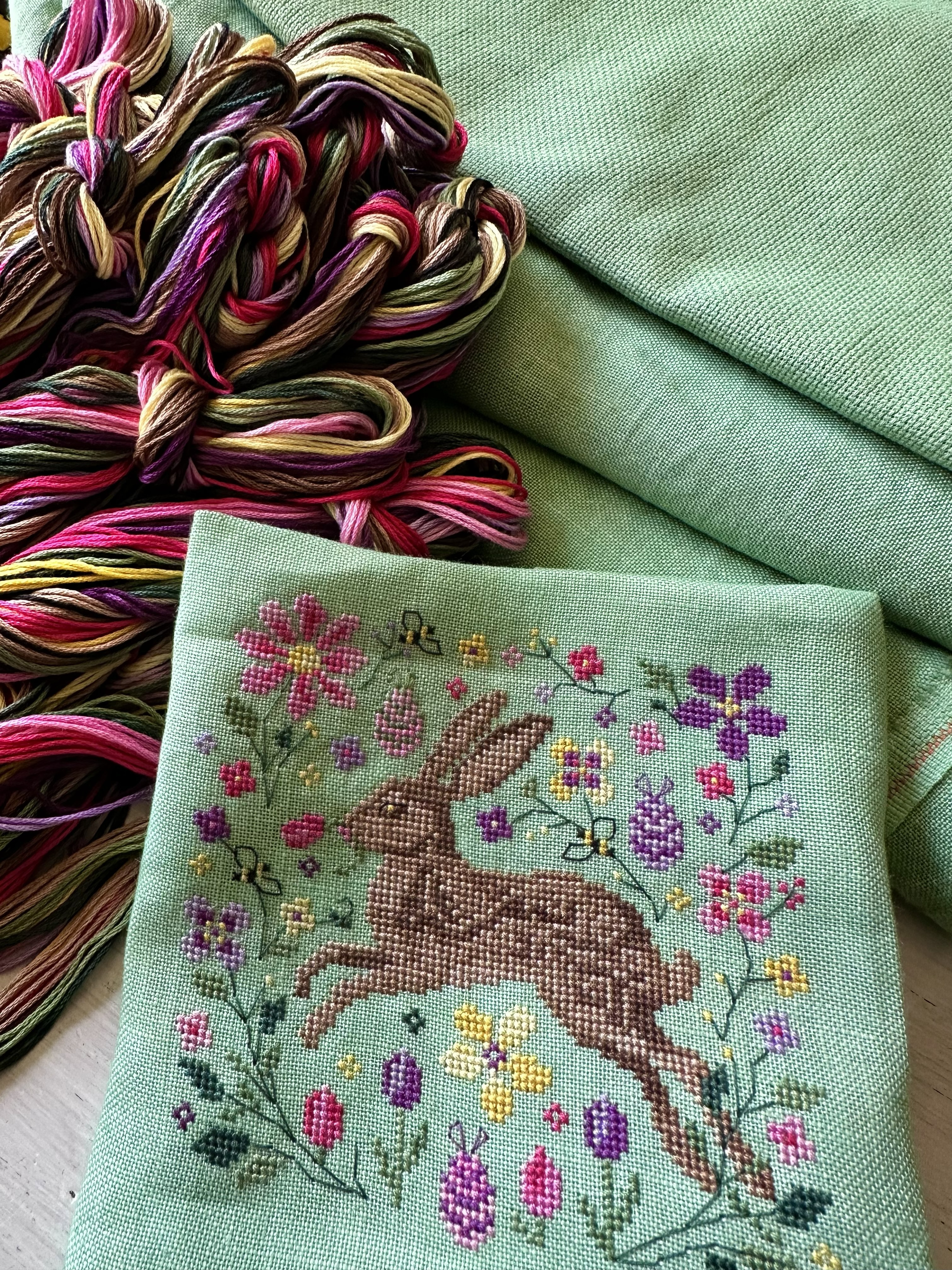 Broderie & Colour Box