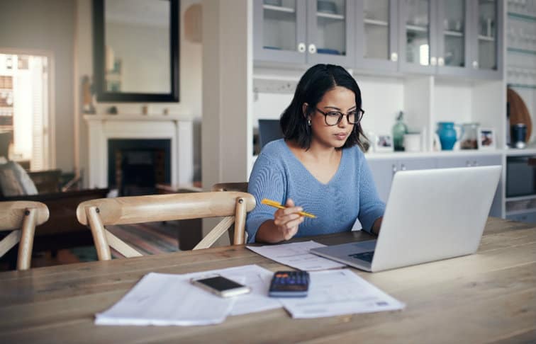 A student studying online at home