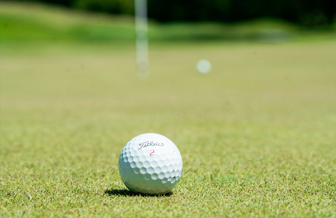 Hypnosis for golf performance helps athletes focus, improve accuracy, and achieve peak mental clarity.