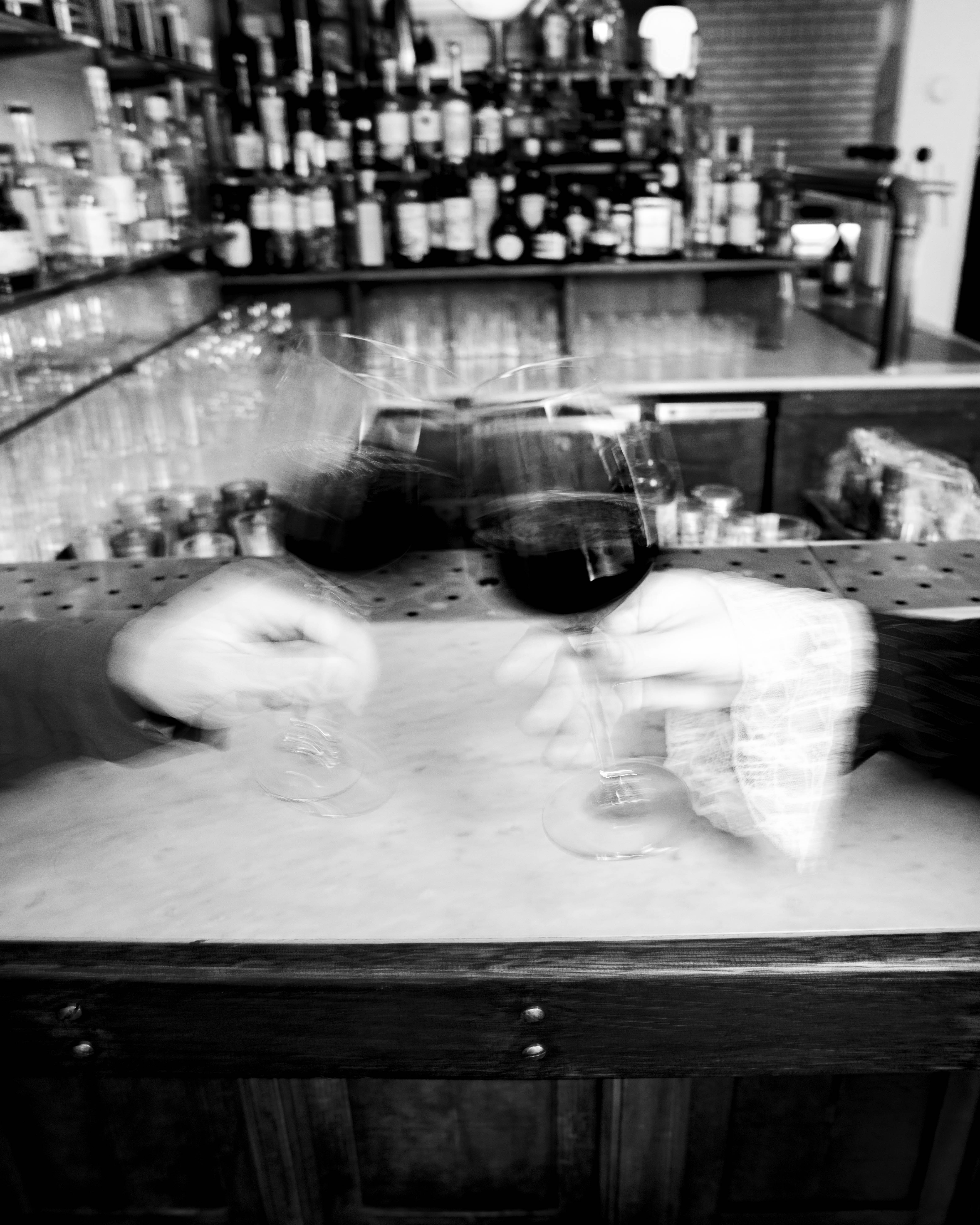 A Breeze first date in a pub