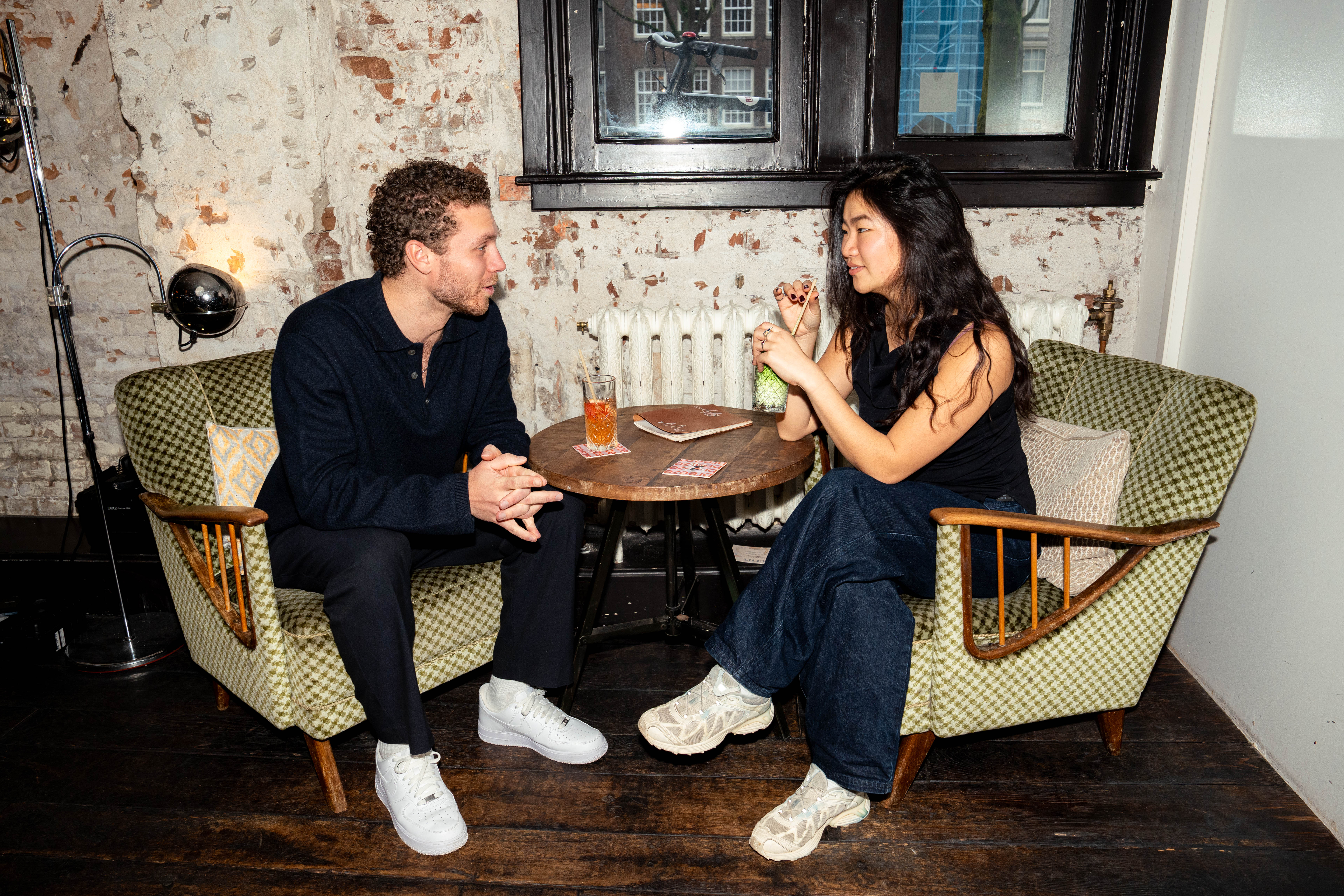 Breeze &mdash; real dates in real pubs