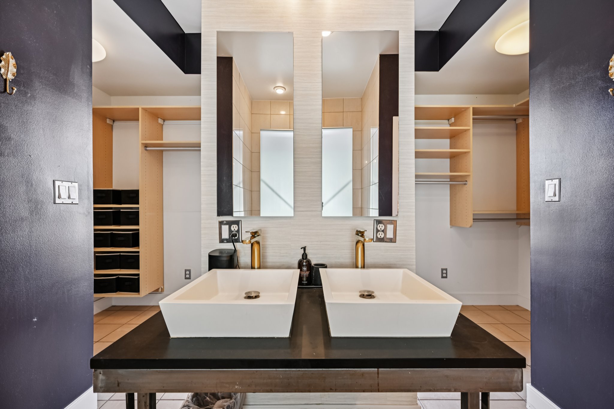 Buy & sell a home to live in