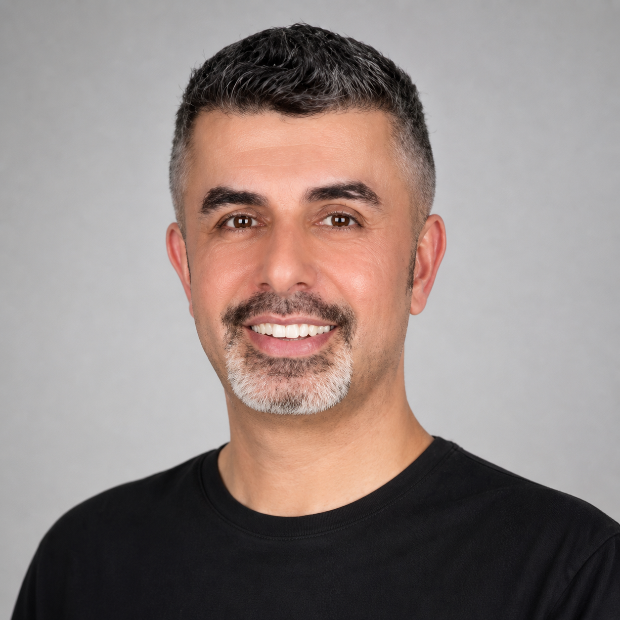 Mr Kaleem Akbar