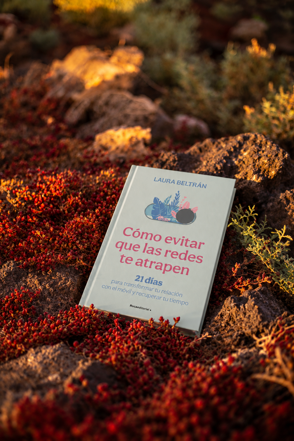 Libro 'Cómo evitar que las redes te atrapen' de Laura Beltrán